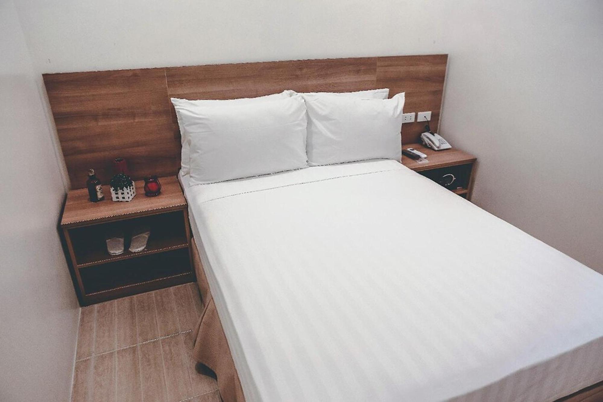 Trip Inn Near Airport Or City Center Legazpi Buitenkant foto